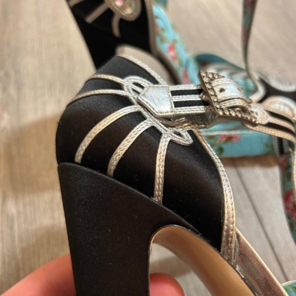 Gucci Black Mariska Satin T-Strap Pumps From Riverdale Wardrobe - Picture 9 of 15